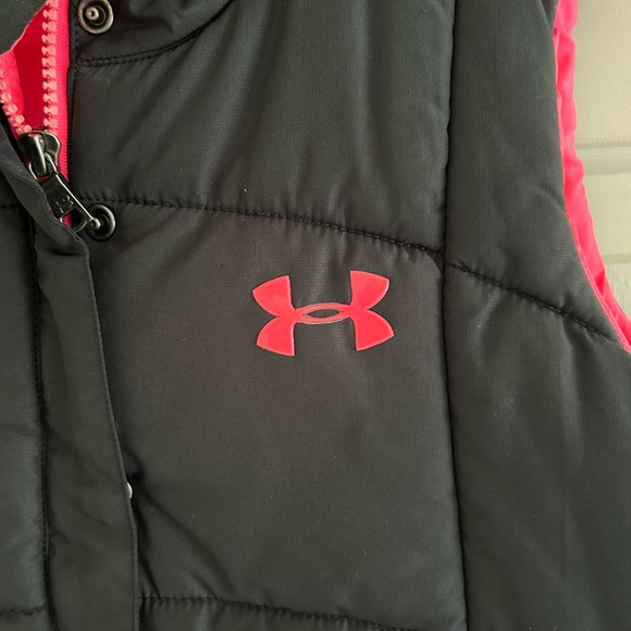 Under Armour puffer vest - Picture 2 of 6